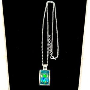 Kenneth Cole necklace beautiful colored nice chain